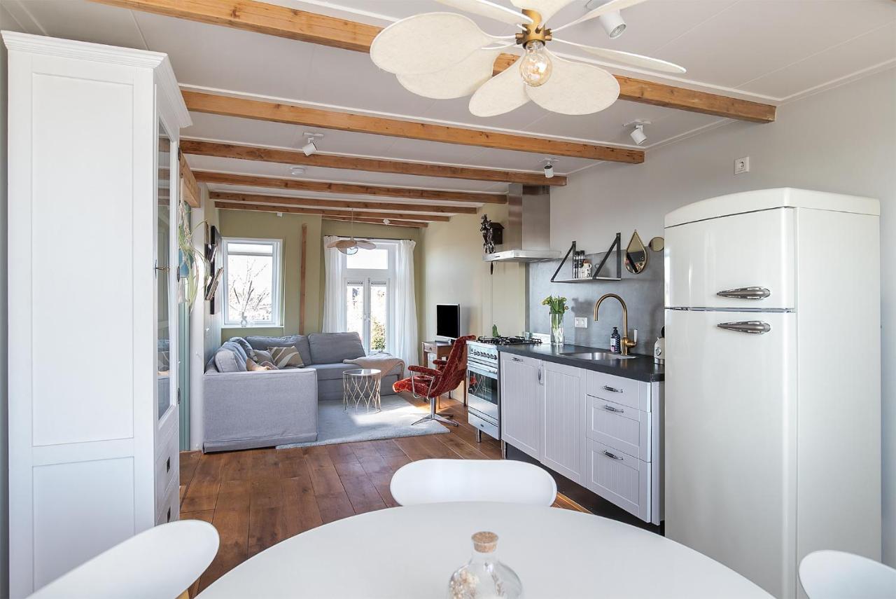 Uniek Verblijf In Herenhuis, Eigen Appartement Op De Tweede Etage Van Ons Huis Leeuwarden Exterior photo