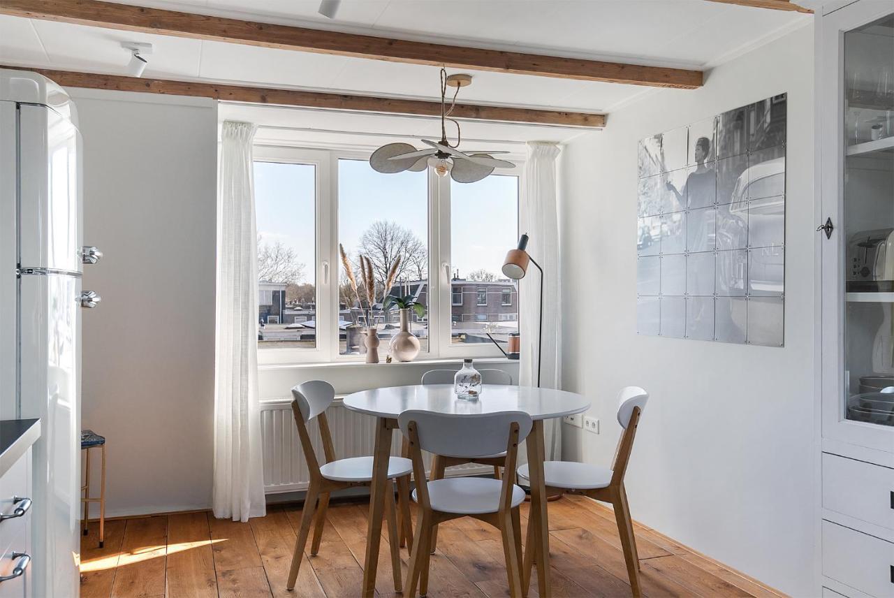 Uniek Verblijf In Herenhuis, Eigen Appartement Op De Tweede Etage Van Ons Huis Leeuwarden Exterior photo