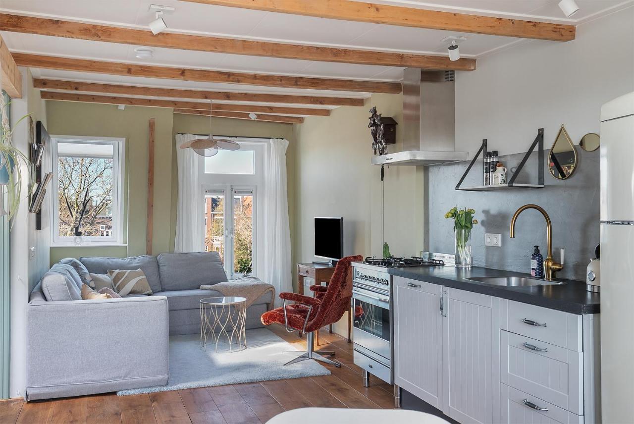 Uniek Verblijf In Herenhuis, Eigen Appartement Op De Tweede Etage Van Ons Huis Leeuwarden Exterior photo