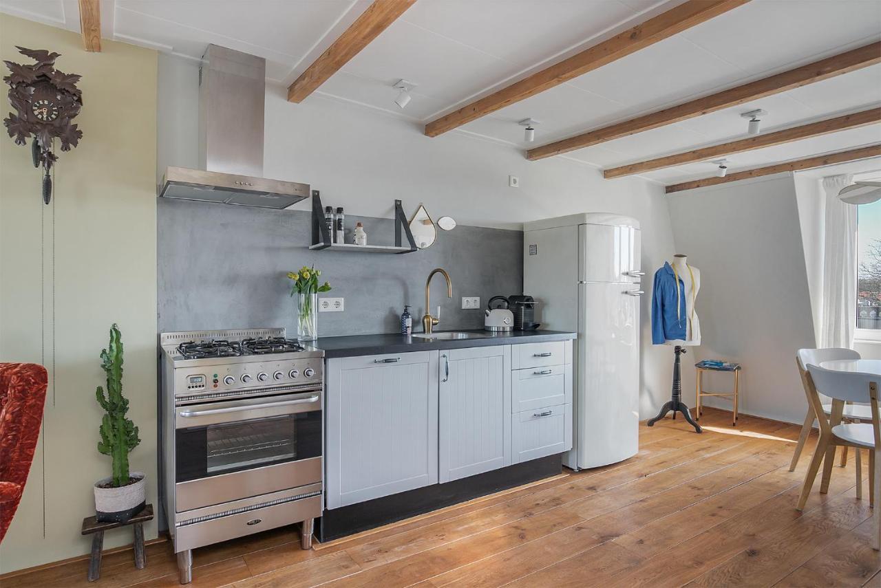 Uniek Verblijf In Herenhuis, Eigen Appartement Op De Tweede Etage Van Ons Huis Leeuwarden Exterior photo
